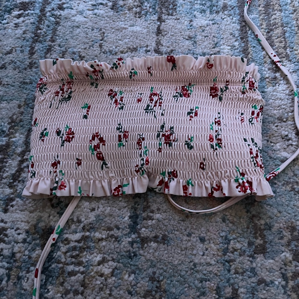 Strapless swim top
